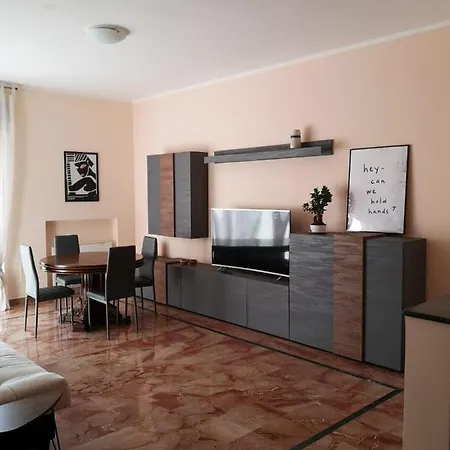 Mare Qui Apartment *